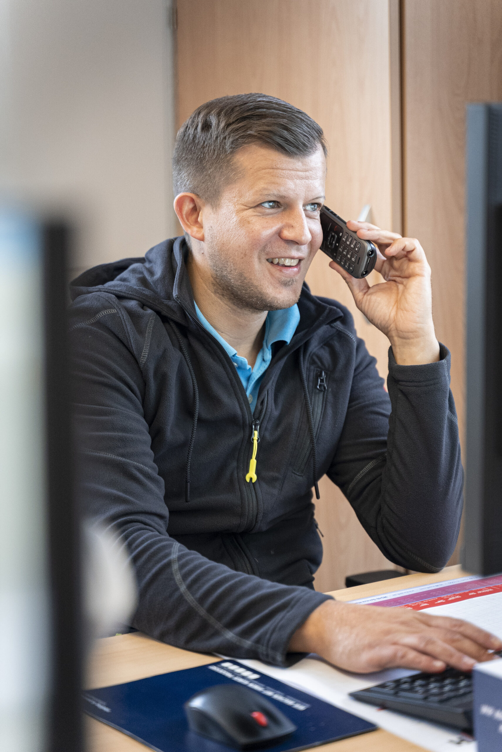 Martin Schliebach bei der Arbeit im Büro