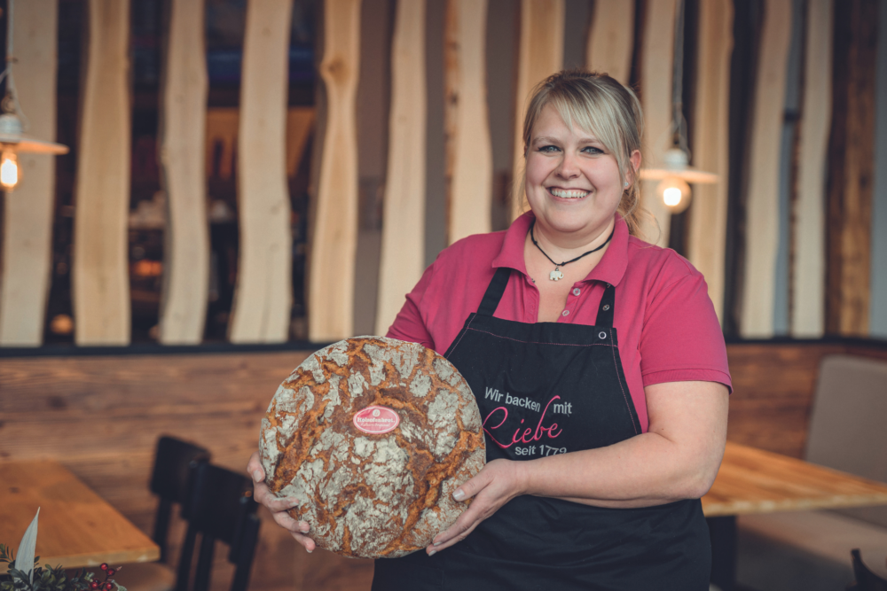 Verrkäuferin vom Backhaus Kutzer in Konnersreuth