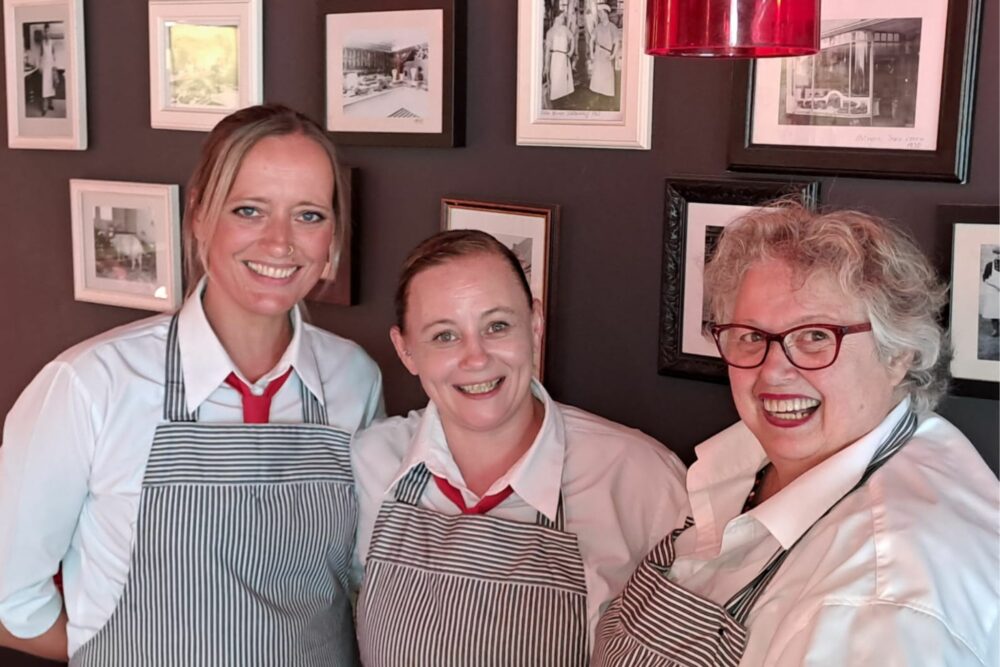 Verkäuferinnen bei Werner's Metzgerei