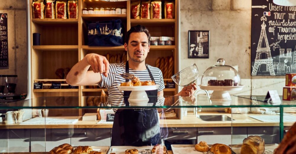 Verkäufer bei Dompierre la Boulangerie in München