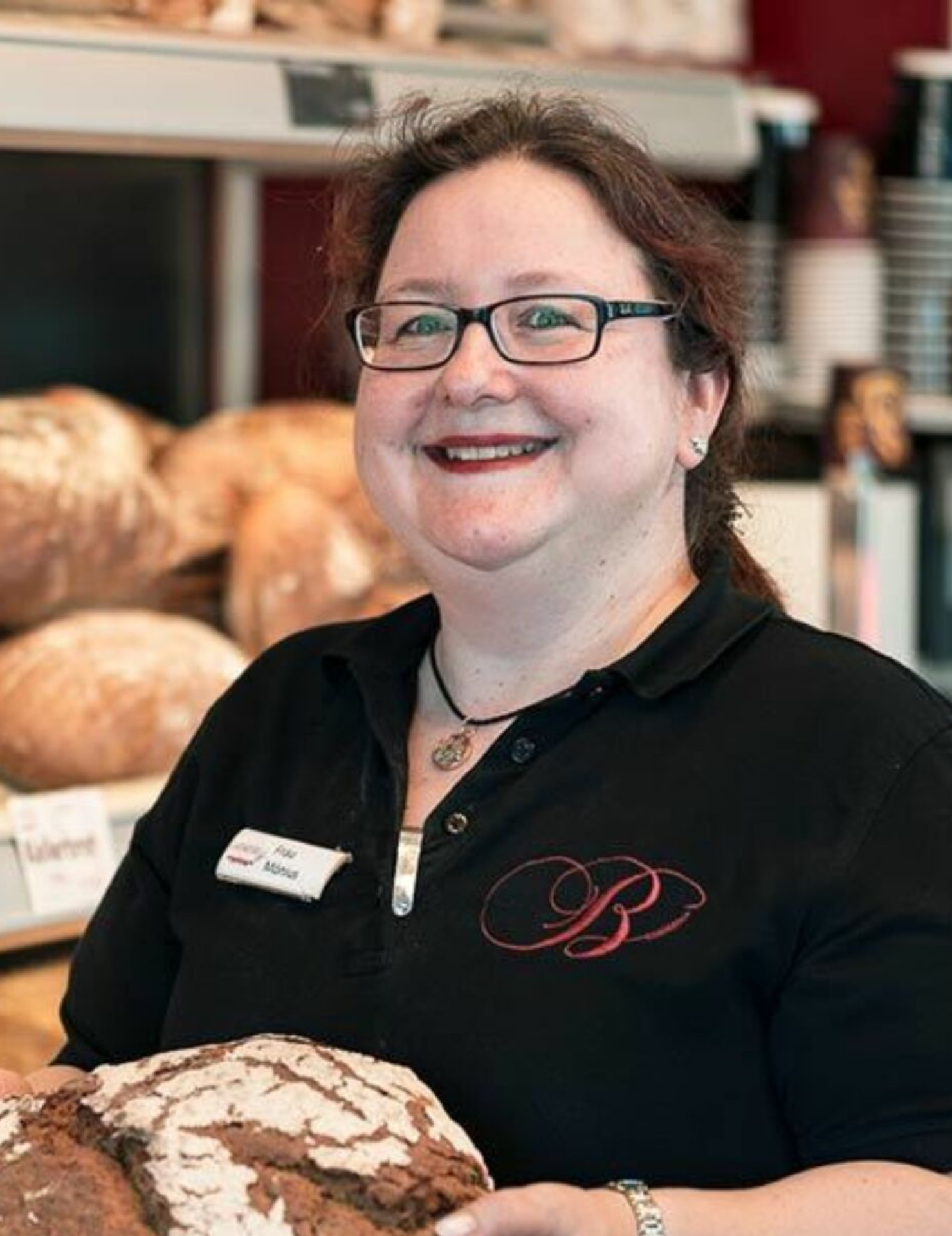 Verkäuferin bei der Bäckerei Burkard